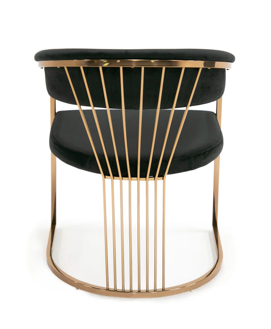 A Modern Fusion: Enhancing Your Dining Space with Simple Tables and Bold Chairs