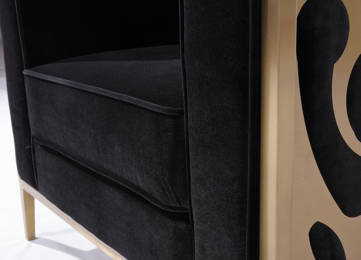 Bernice Black Full Size Accent Chair